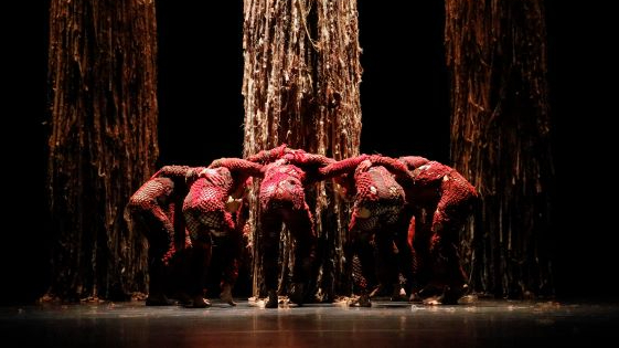 O espetáculo “Cura”, da Companhia de Dança Deborah Colker em Goiânia