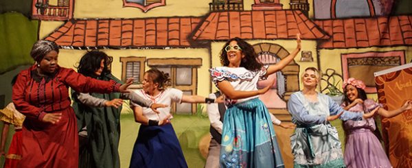 Teatro da PUC recebe espetáculo “Encanto – Família Madrigal”, baseado em sucesso da Disney
