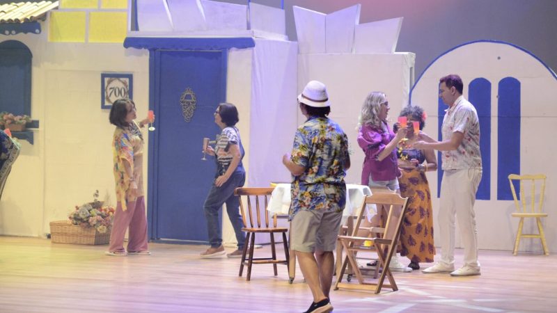 Basileu França abre 96 vagas para cursos de Teatro