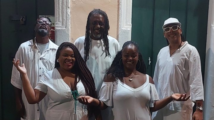 Recital Vozes Negras e circulação de espetáculos cênicos movimentam a agenda cultural com foco na ancestralidade e na identidade negra